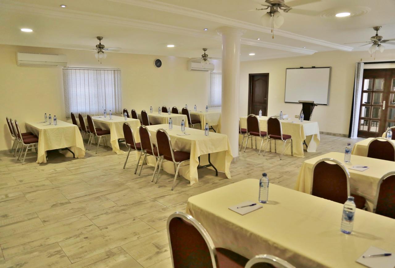 Eden Vale Hotel Ajiringano エクステリア 写真